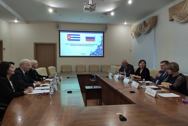 Участники двусторонней встречи.jpg